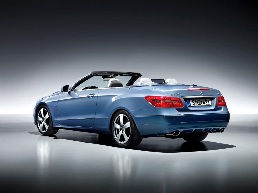  Mercedes-Benz E-Class Cabriolet 2010 года  (фото 9 из 143)